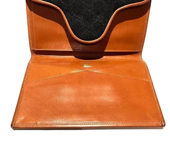 1990s GUCCI GG INTERLOCKING MONOGRAM TAN PASSPORT WALLET