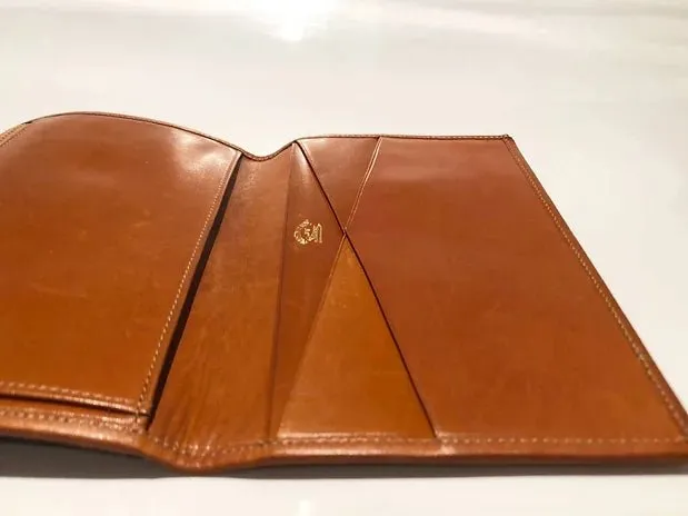 1990s GUCCI GG INTERLOCKING MONOGRAM TAN PASSPORT WALLET