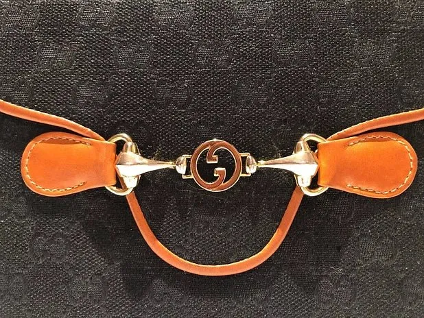 1990s GUCCI GG INTERLOCKING MONOGRAM TAN PASSPORT WALLET