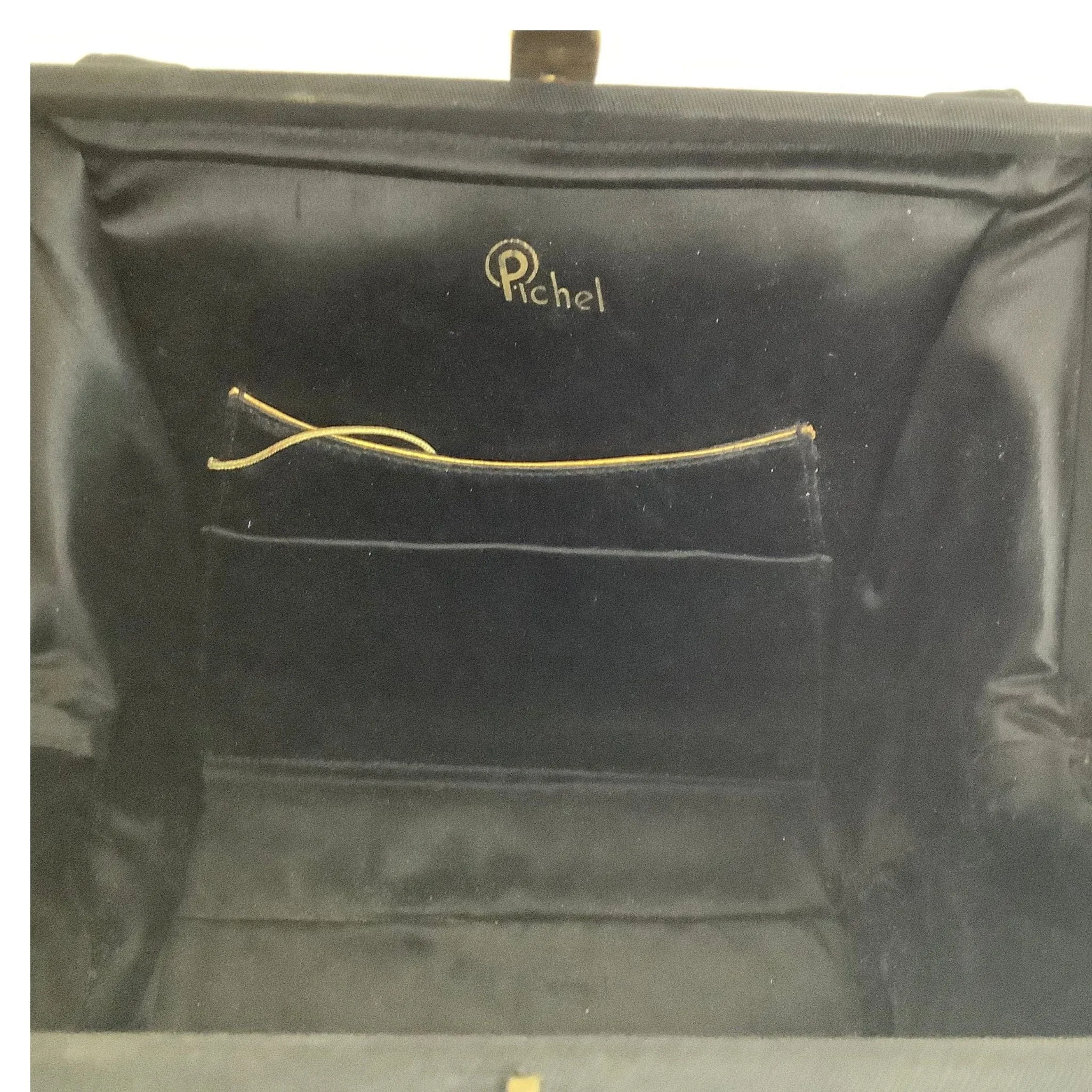 Embroidered Pichel Purse