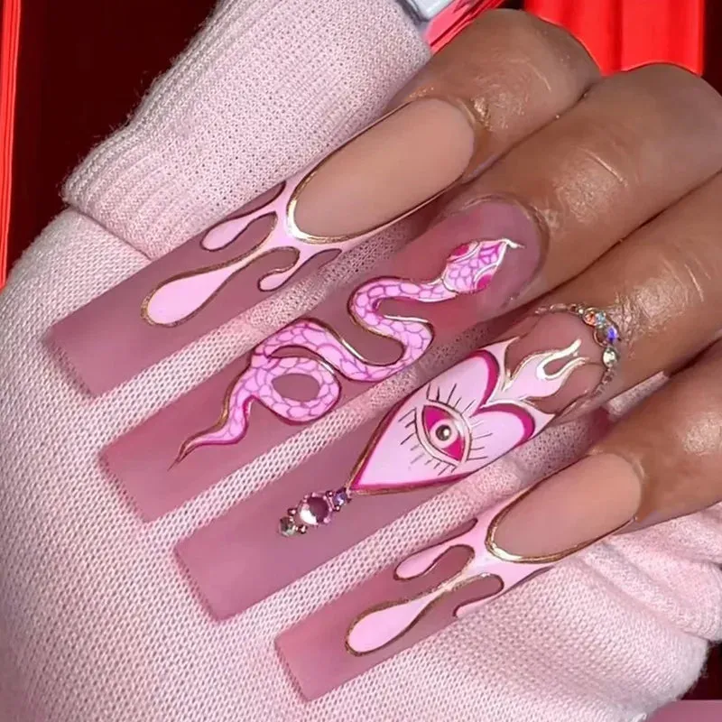 Glamorous Rhinestone-Studded Press-On Nails