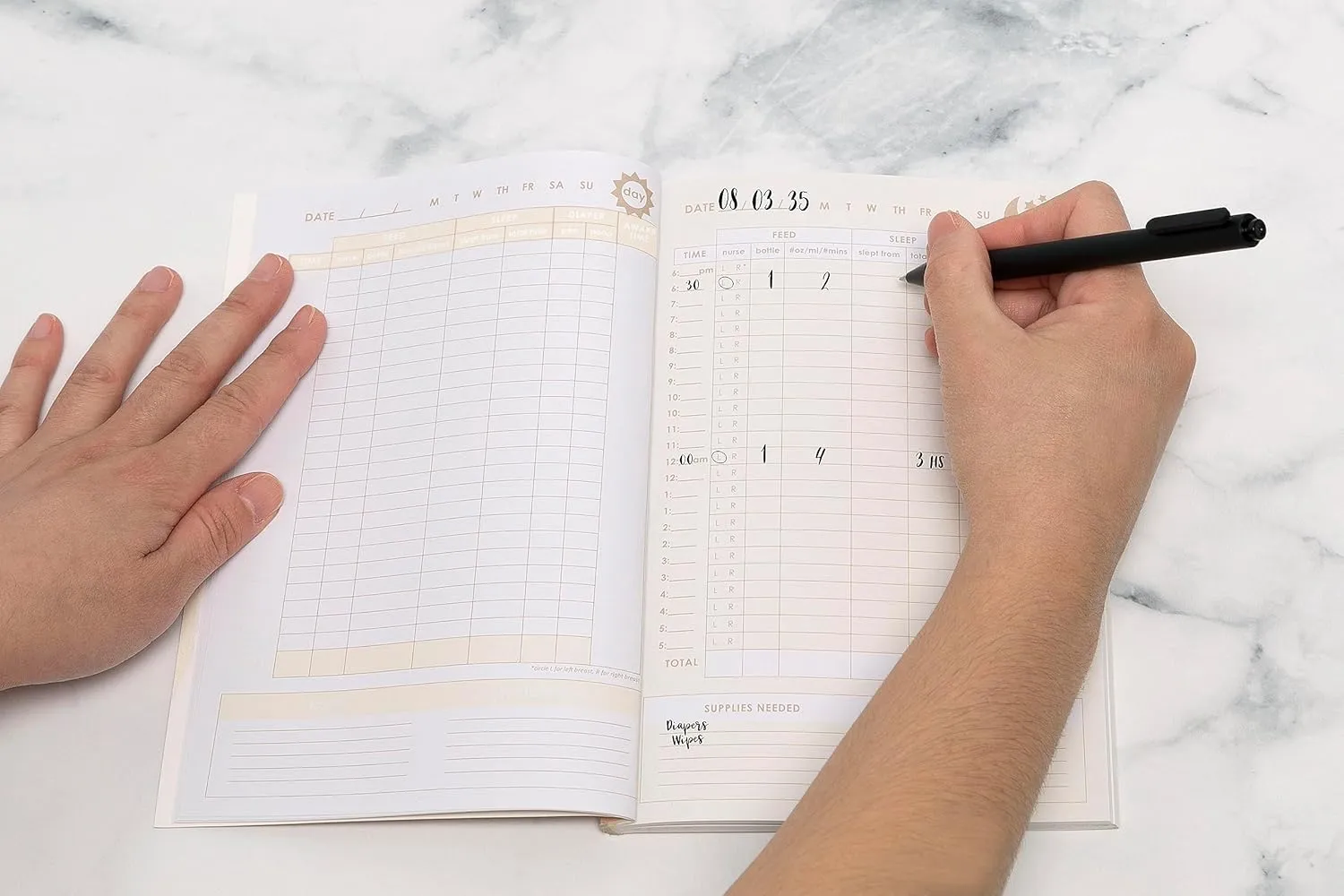 Pearhead Baby Daily Log Book, Fill in Pages, Track Your Newborn Babys Schedule, Daily Tracker for New Parents, Keepsakes for New Moms